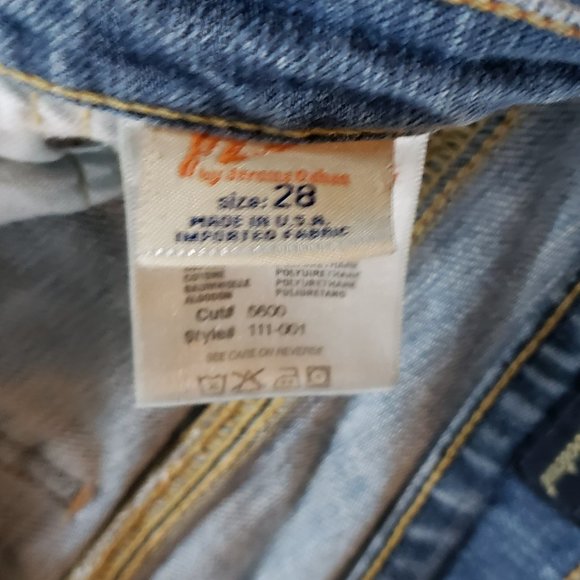 "Citizens of Humanity" jeans, distressed ,28X32 - Picture 5 of 7